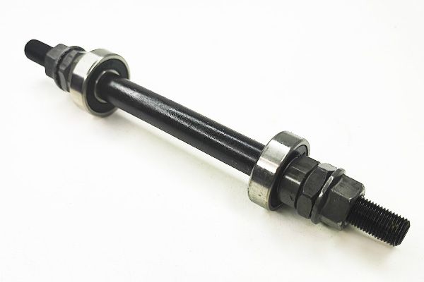 Ось заднего колеса, "МТВ", черная, с пром.подшипником, L:3/8"x175mm, подшипник 6000                                                                                                                                                                       